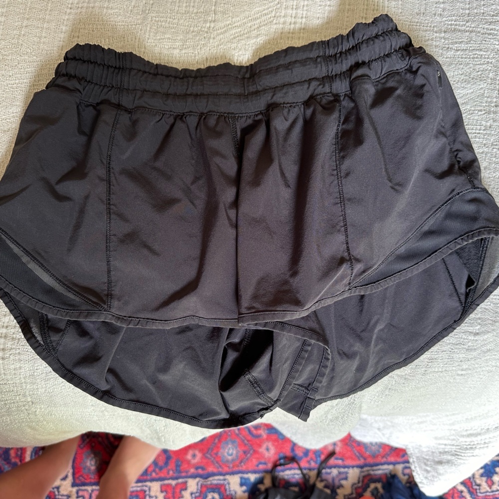 Lululemon hotty hot